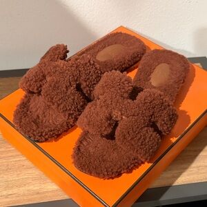 Hermes Brown Fuzzy Slippers
